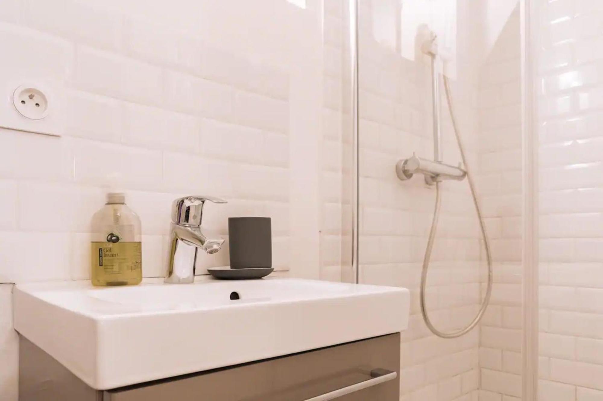 Apartment Functional In Paris