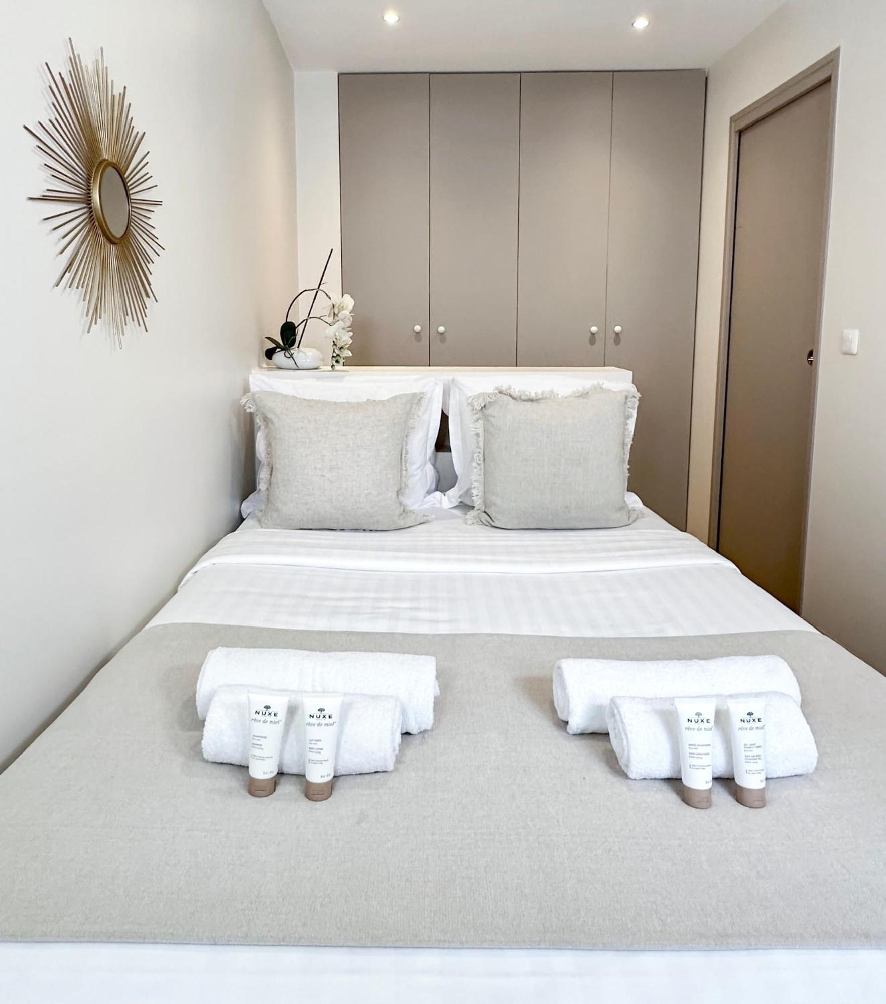 Apartment Champs-elysees Finest Flat *