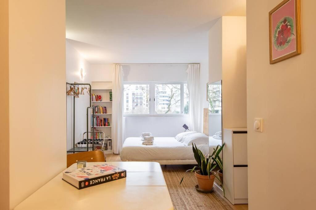 Appartement Couronnes - Cosy Equipe Et Privatif *