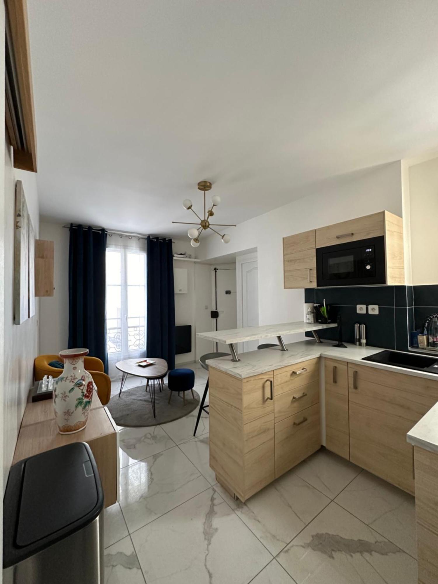 Apartment Ourcq, 19 - La Villette, Buttes Chaumont Paris