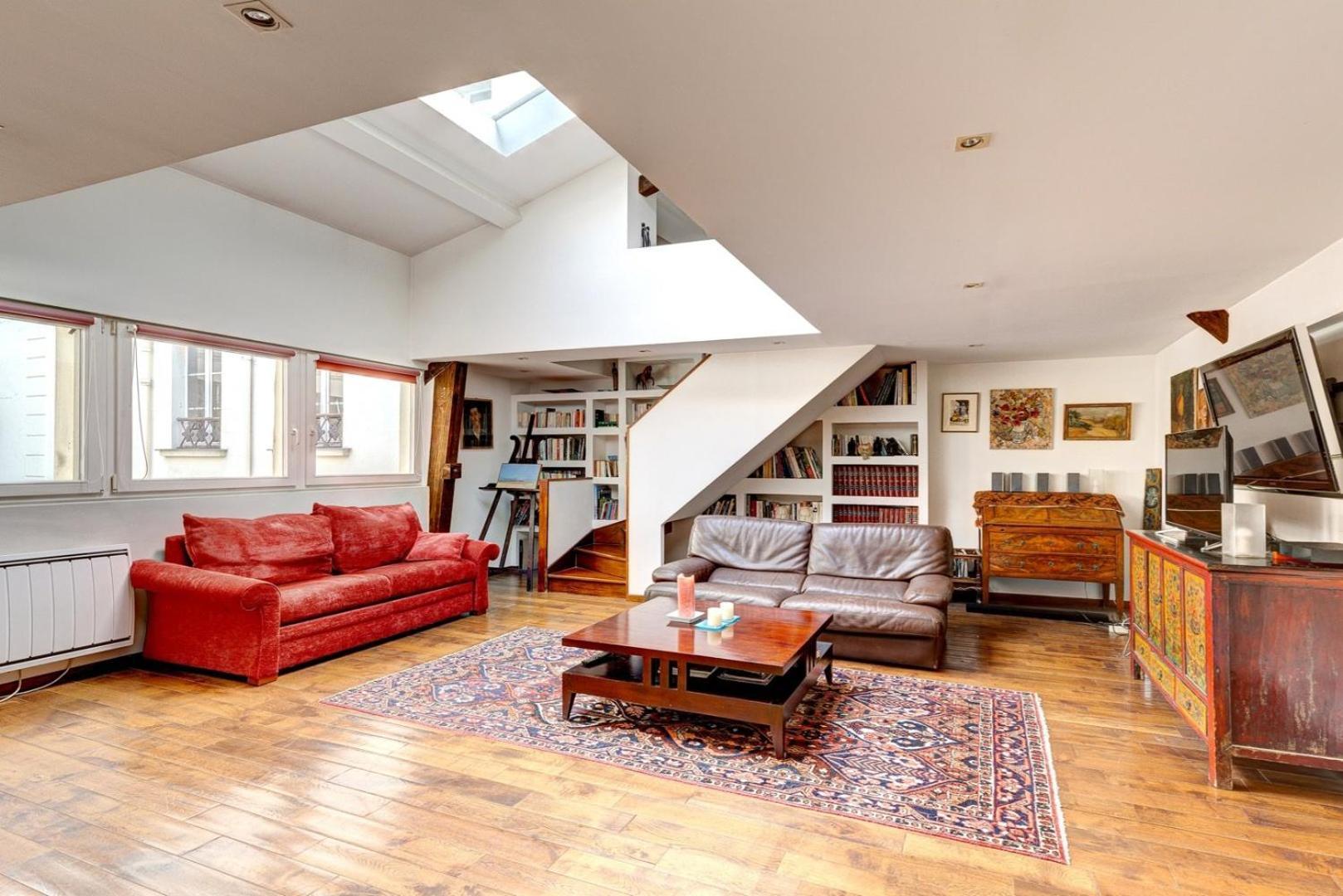 259 Suzy - Superb Duplex In * Paris