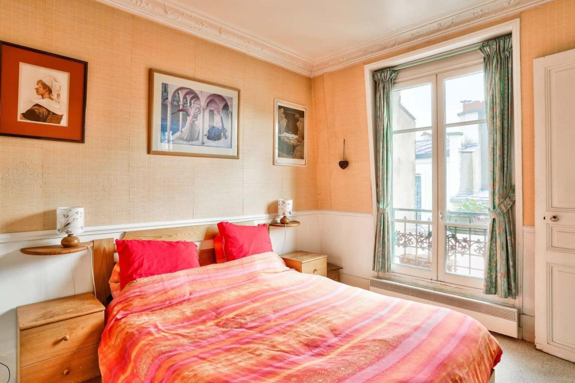 Beautiful Cocoon Near Montmartre Apartment *