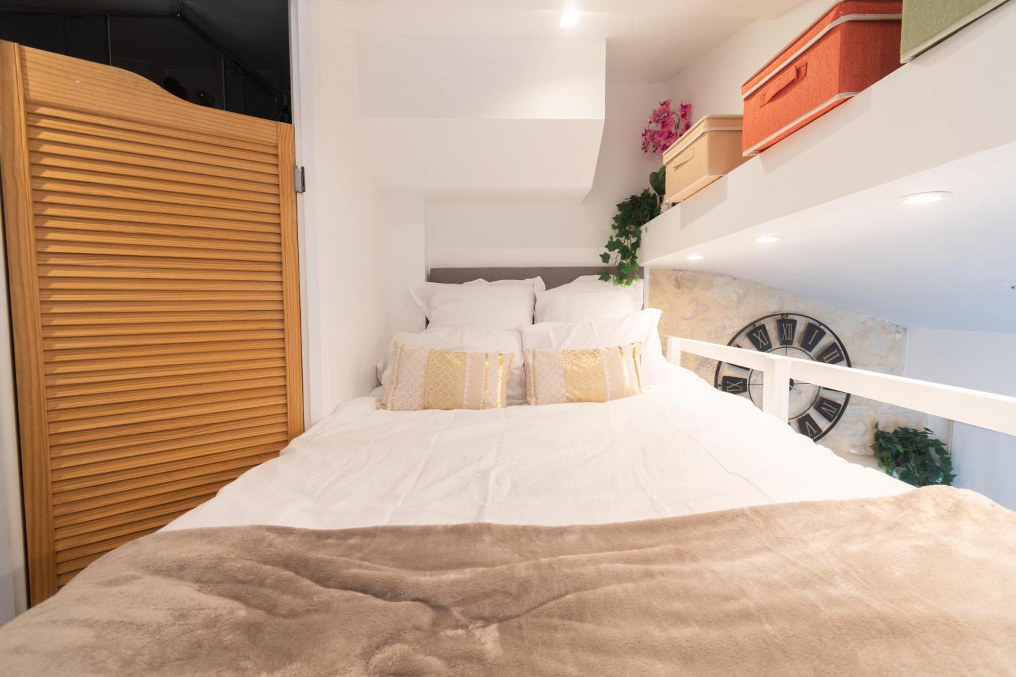 Duplex Parisien Metro13 Apartment