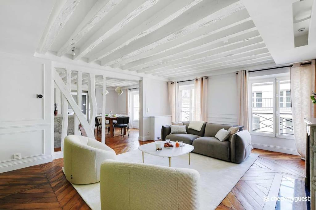 Wonderful 3bedr Saint Honore * Paris