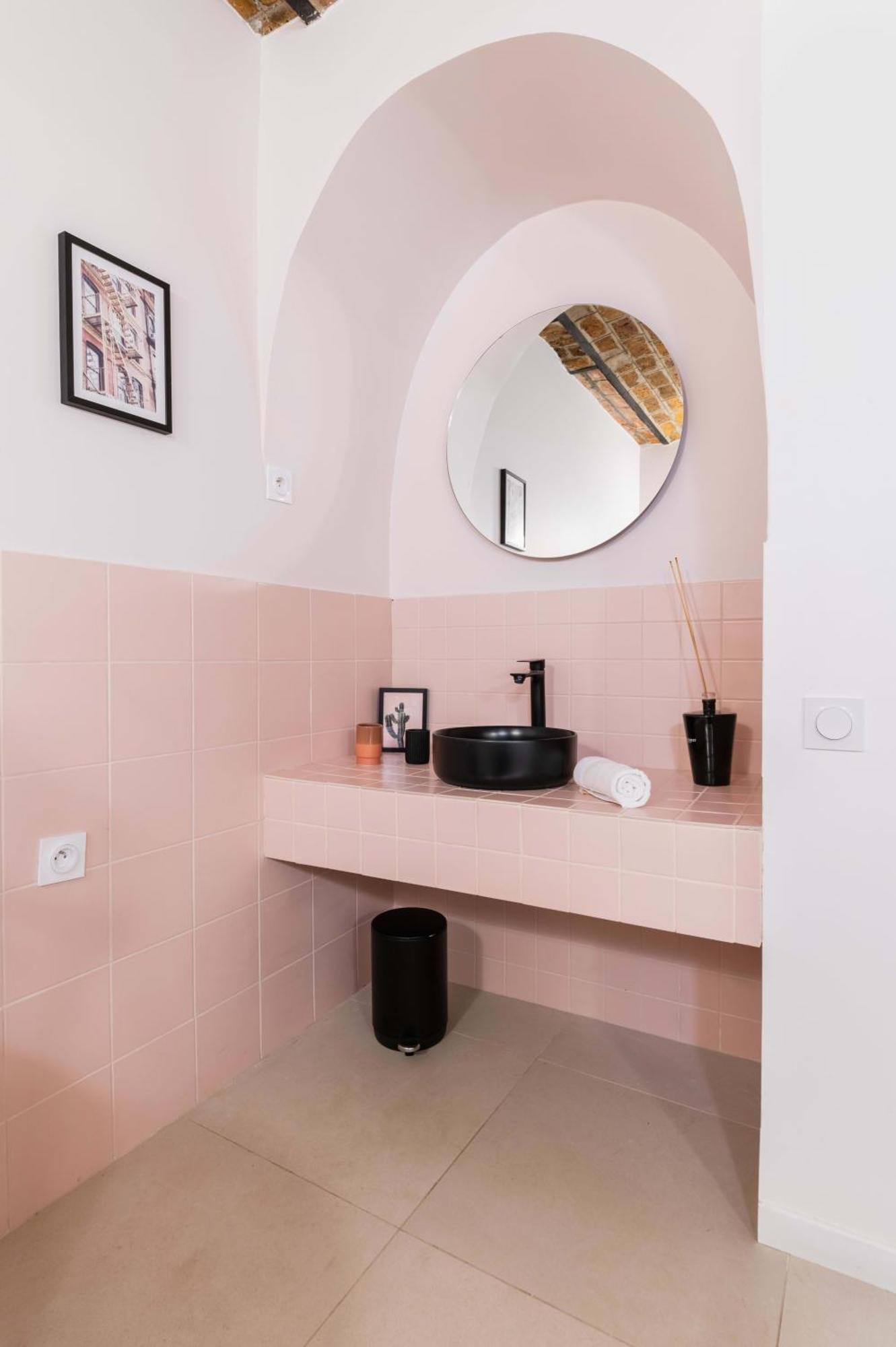 Apartamento Luxueux Avec Salle De Bains De Reve 6p
