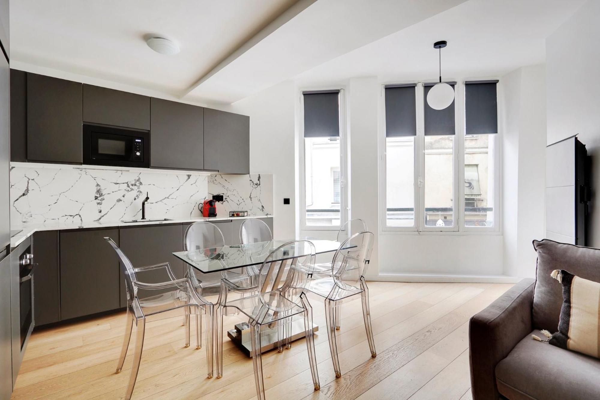 Pick A Flat's In Saint-germain-des-pres - Rue Dauphine Apartment Paris