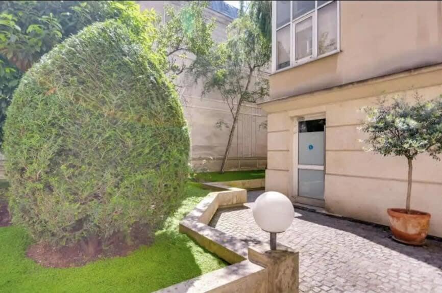 Apartment Modern And Bright 2bd For 11 Guests In Le Marais! Paris