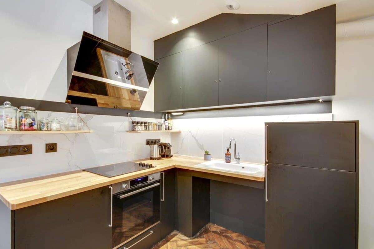 Apartment Stylish And Sunny 7bd With Garden For 17 Guests! *