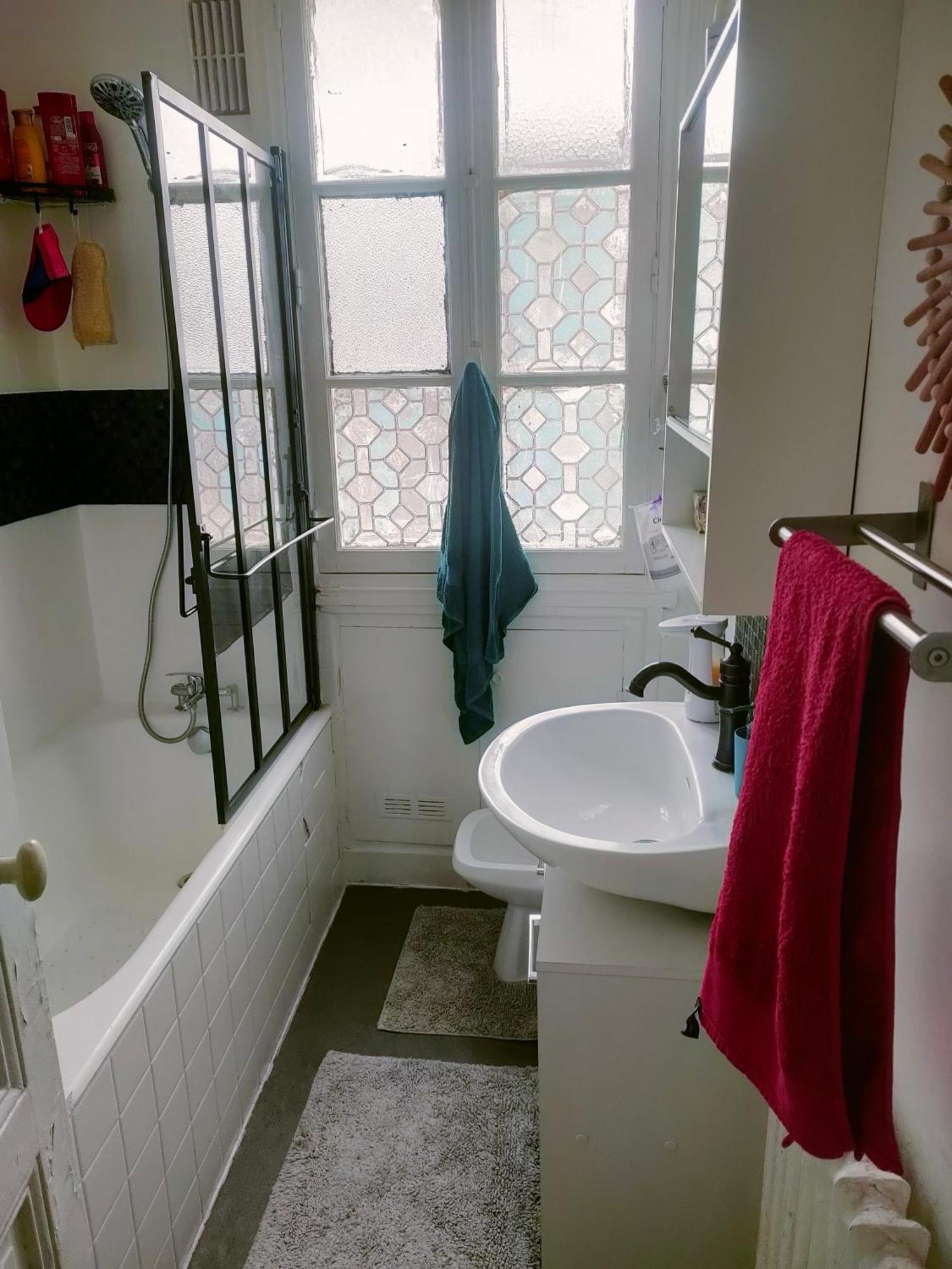 Spacieuse Vu Sur La Tour Homestay *