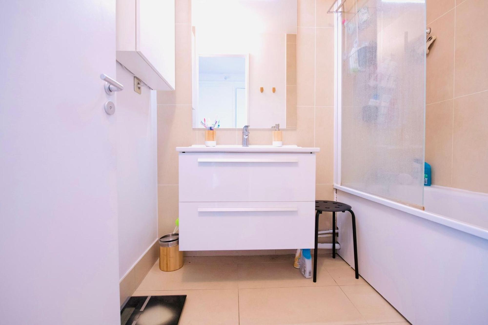 2 Private Bedrooms, Montparnasse Station Séjour chez l'habitant Paris