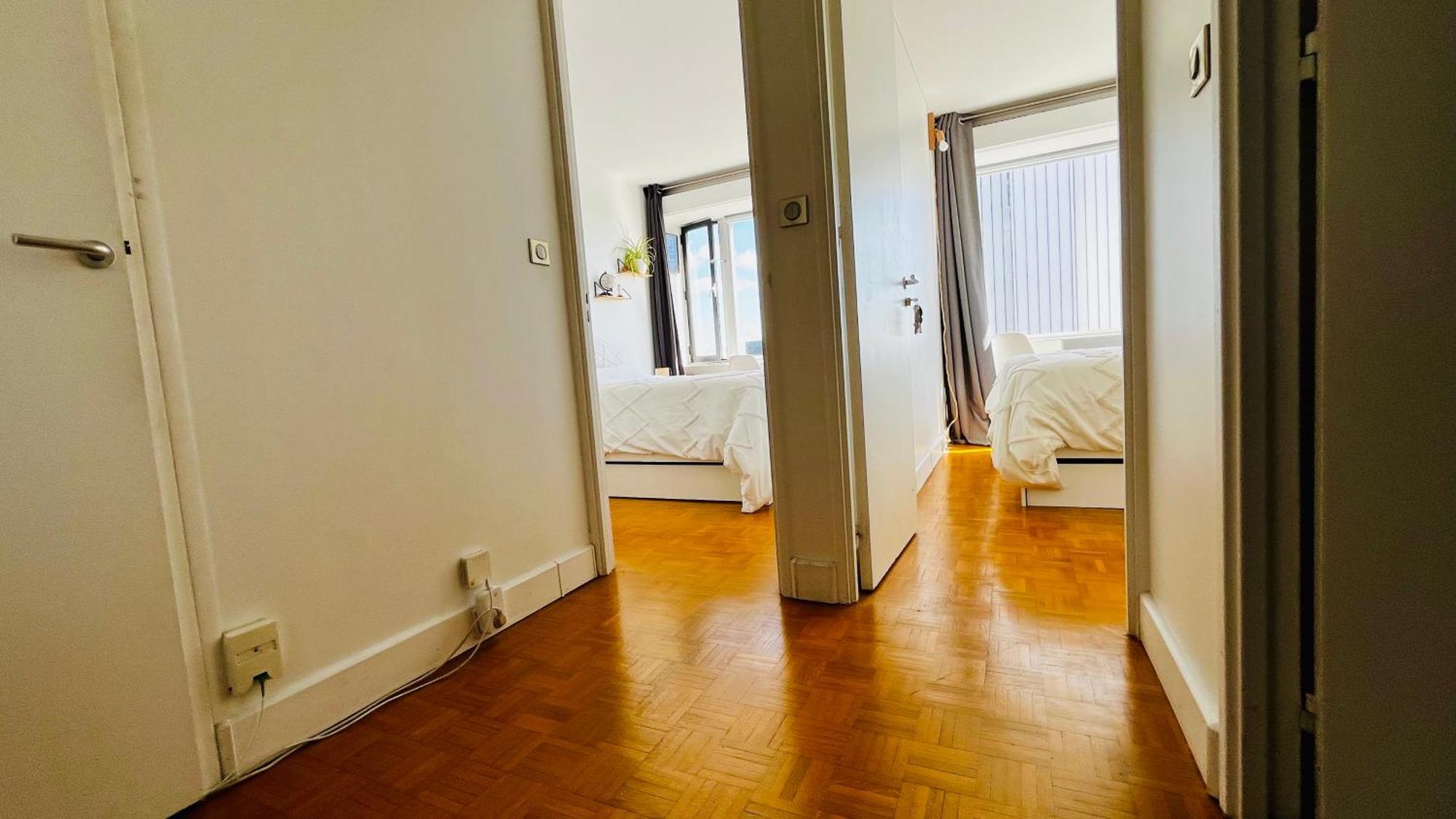 2 Private Bedrooms, Montparnasse Station * Paris