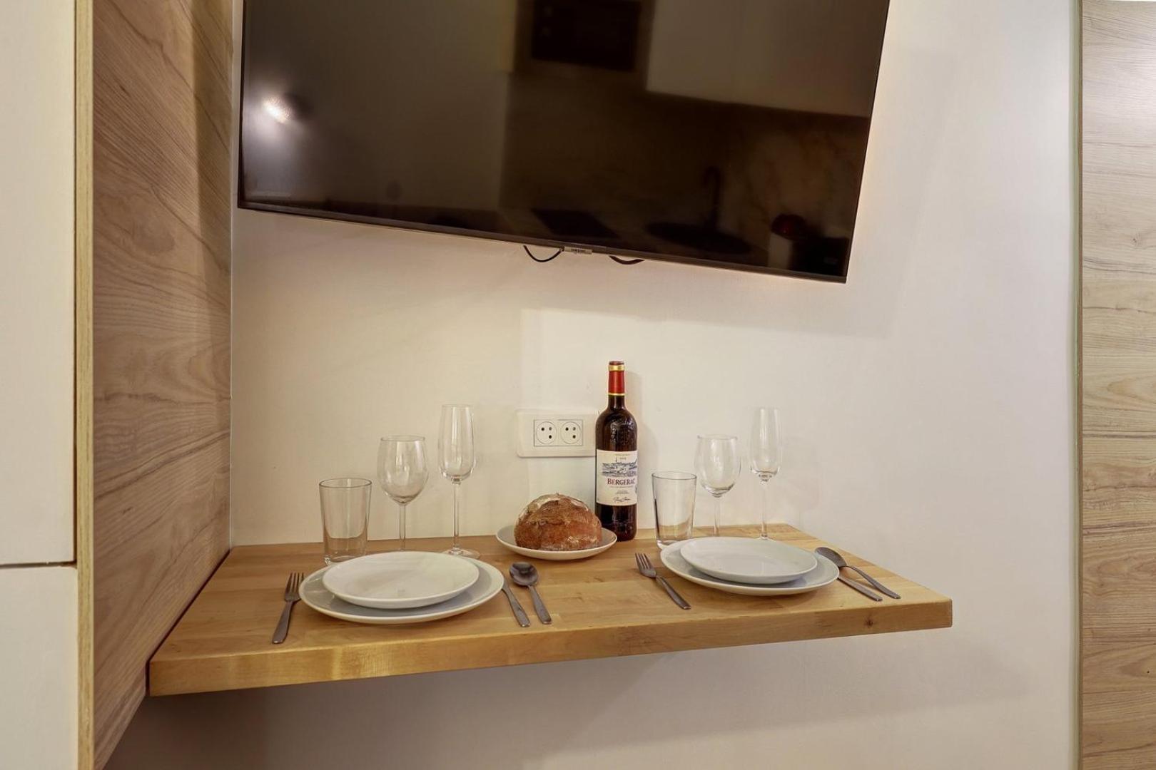 674 Square Mozart - Superb Studio In Apartment *