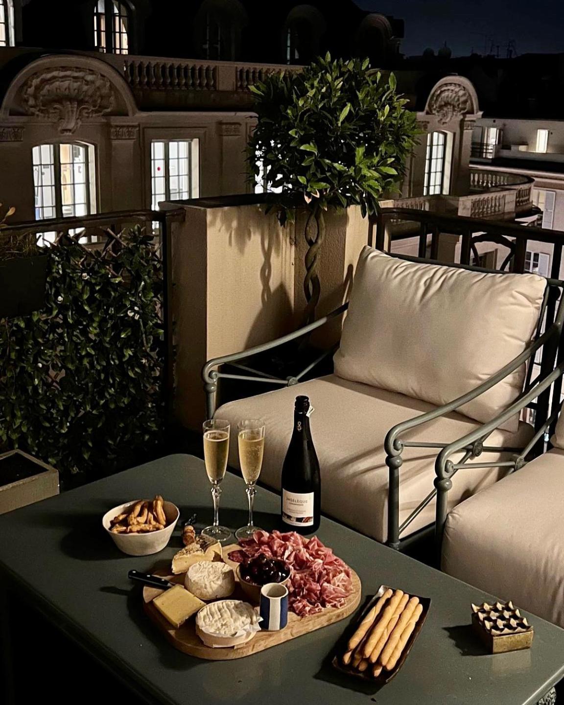 Apartment Superb Flat With Terrasse & 24-7 Security In The Heart Of Paris! *