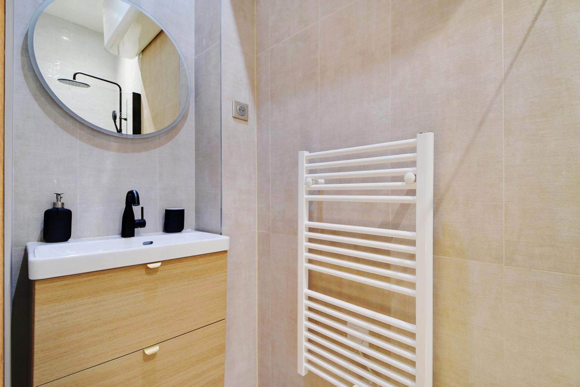 Superbe Appartement- 7p- Sacre Coeur Ramey I Paris