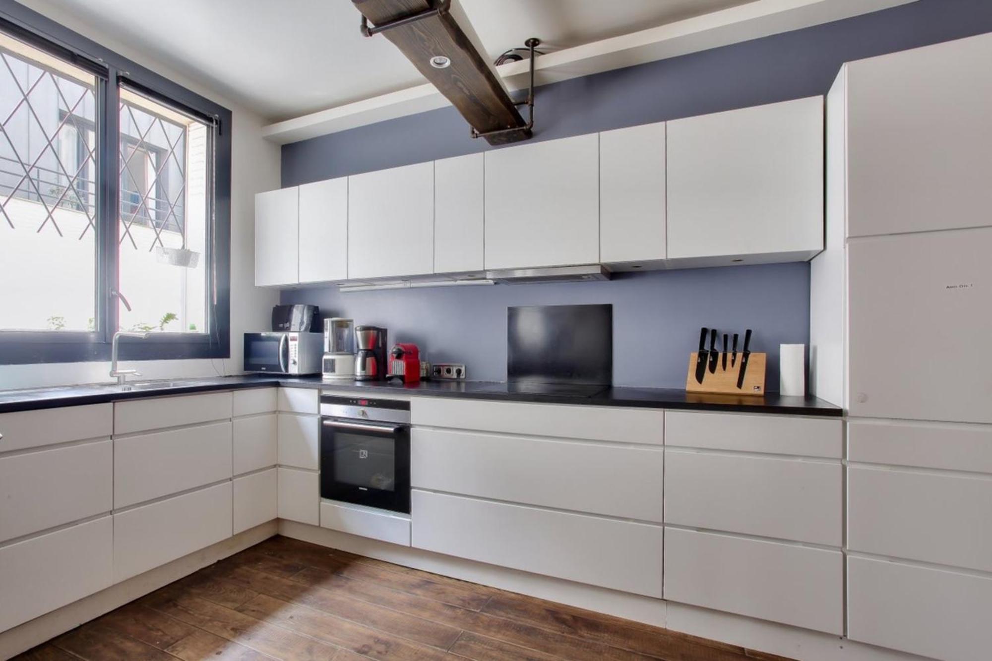 Spacious Of 100 M In Souplex Apartment