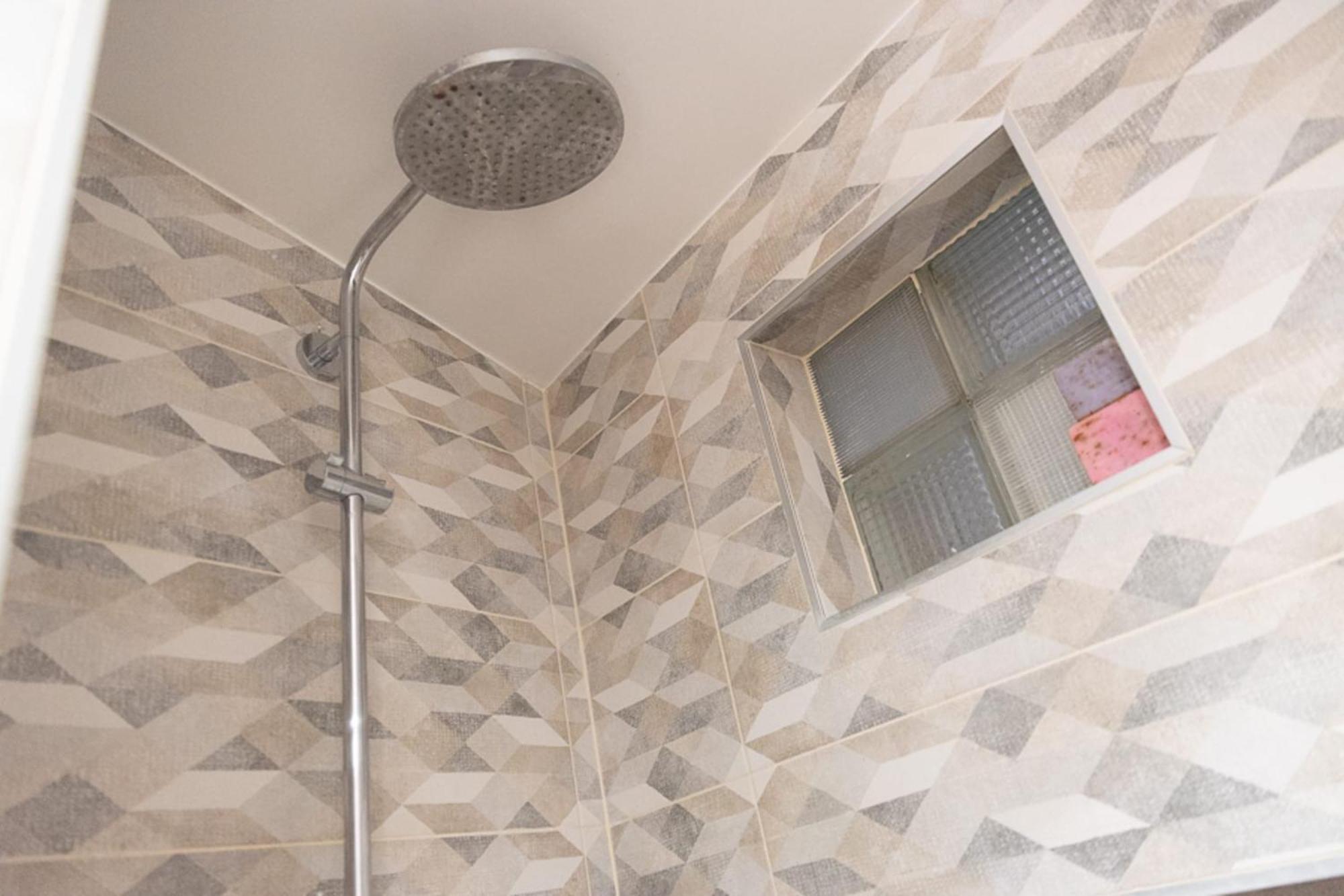 Nice Love Nest Well Located In Apartment *
