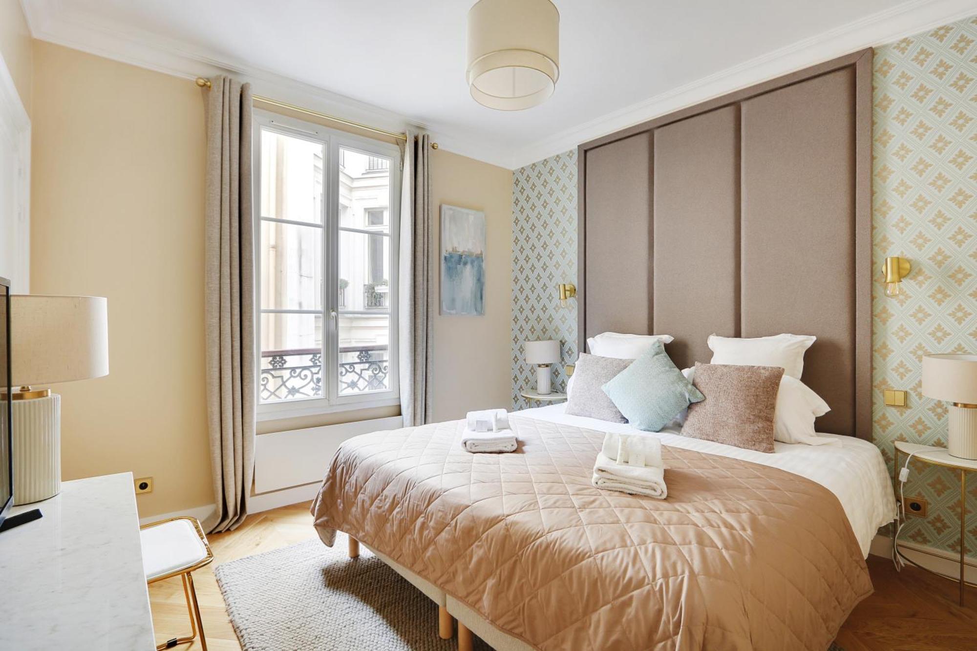 Apartment Pick A Flat's In Opera Saint Lazarre - Rue De L'isly Paris