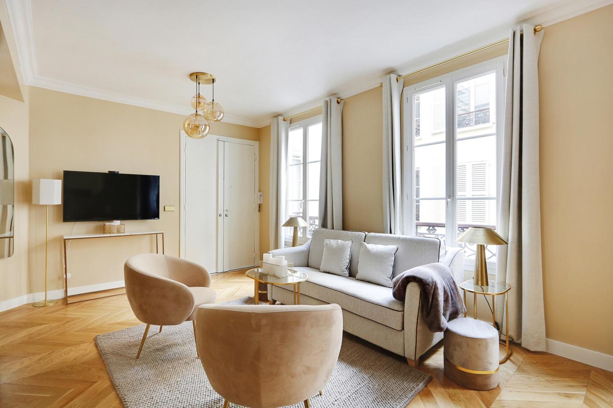 Pick A Flat's In Opera Saint Lazarre - Rue De L'isly