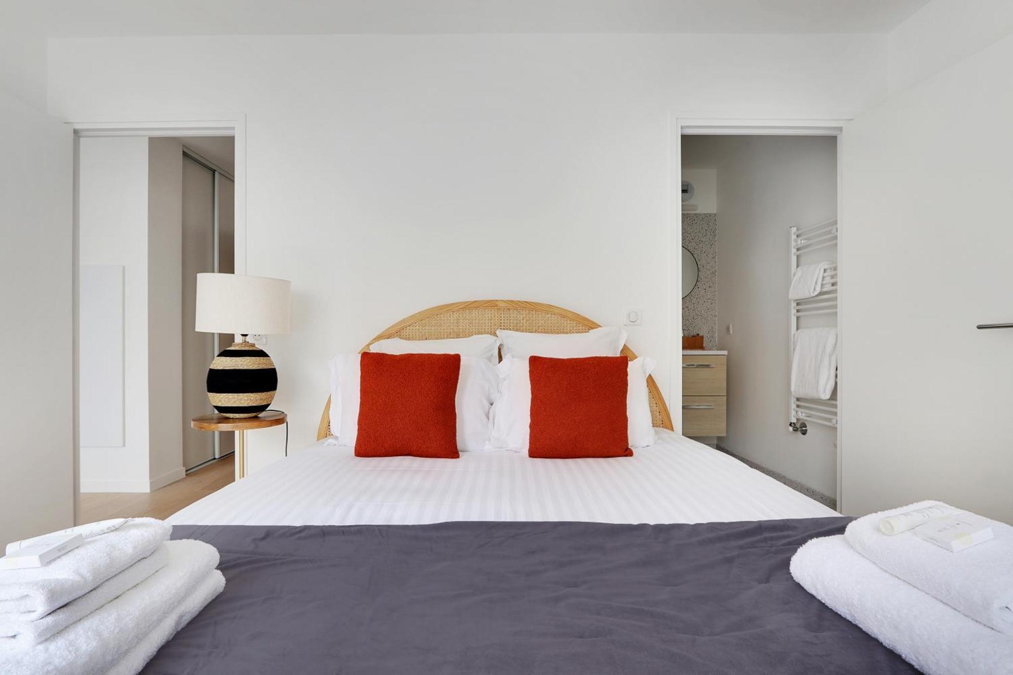 Pick A Flat's In Montmartre - Rue Ordener * Paris