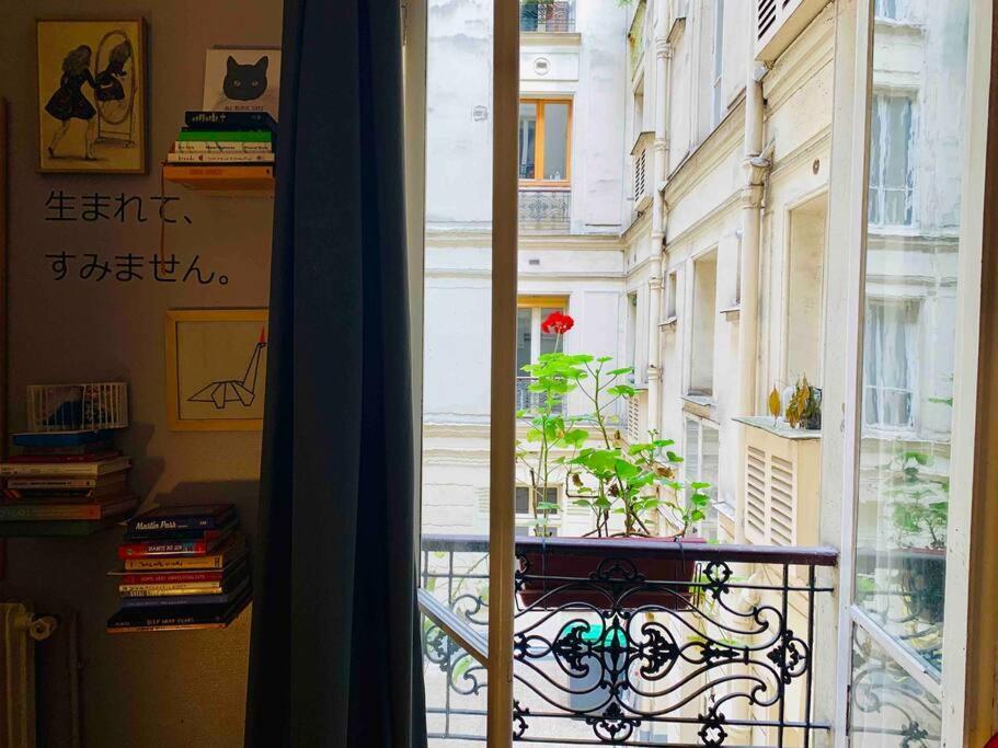 Artist Designed Flat In Central Area Montparnasse Paris