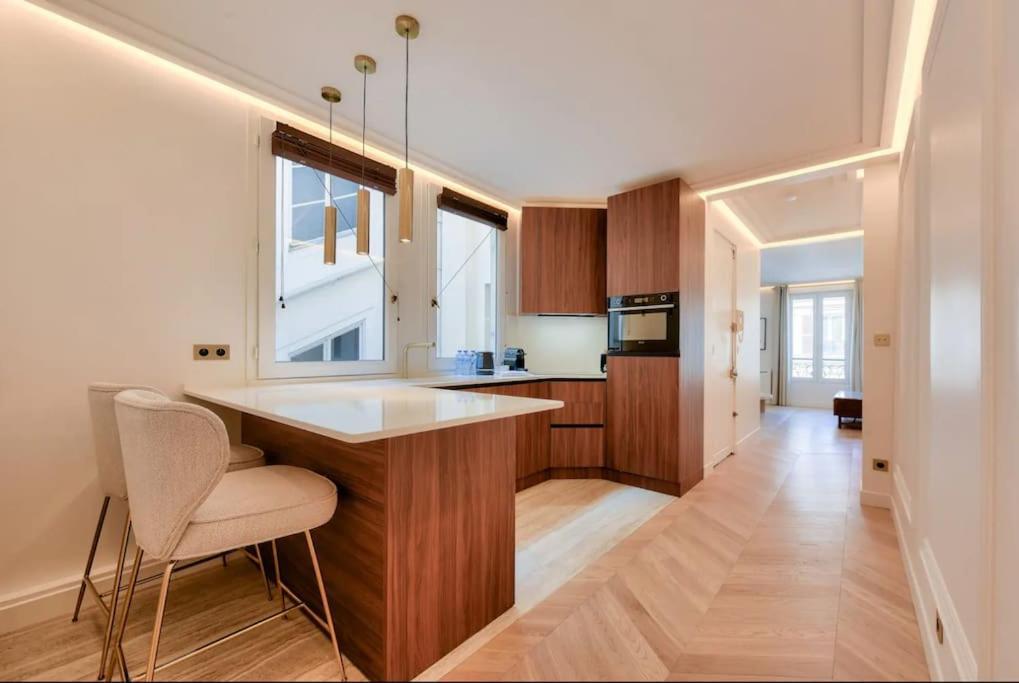 Apartamento De Luxe Pres Des Champs Elysees Paris