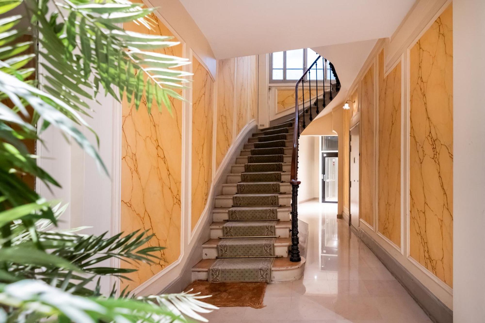 Luxury, Louvres, Seine, Ile De La Cite, Samaritaine * Paris