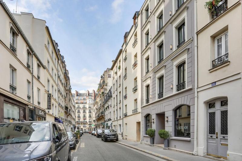 247 Milan - Superb In Paris.