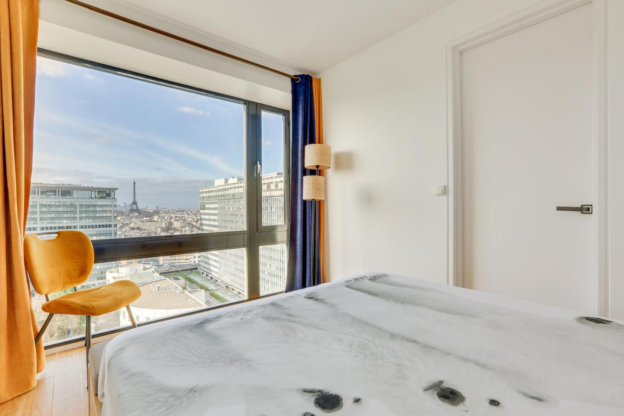 Luxury With Eiffel Tower View, 1 Min Metro, Parking *