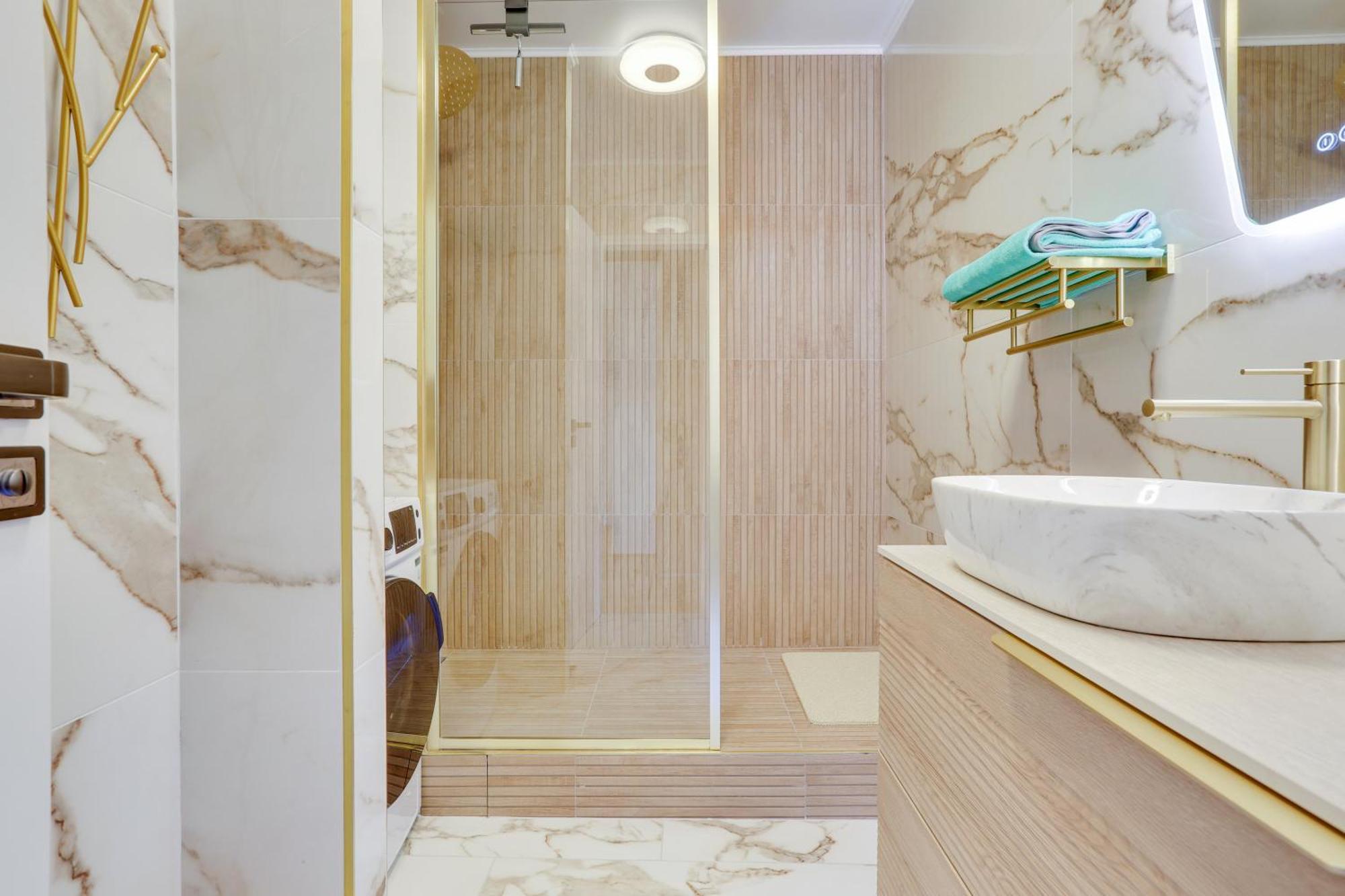 Apartment Luxury With Eiffel Tower View, 1 Min Metro, Parking *