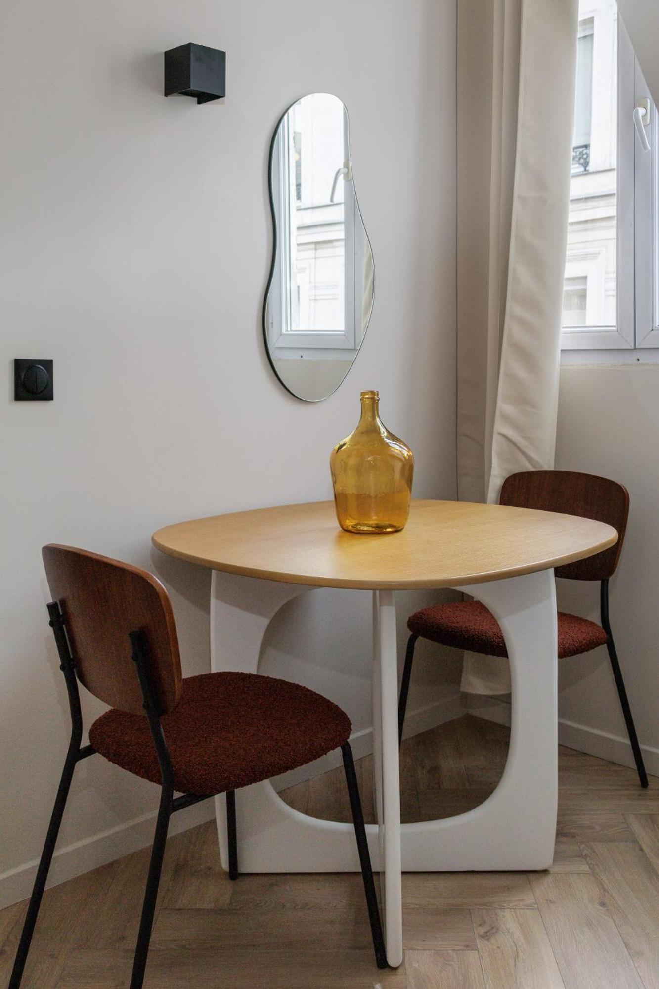 Apartment Poetic - Opera