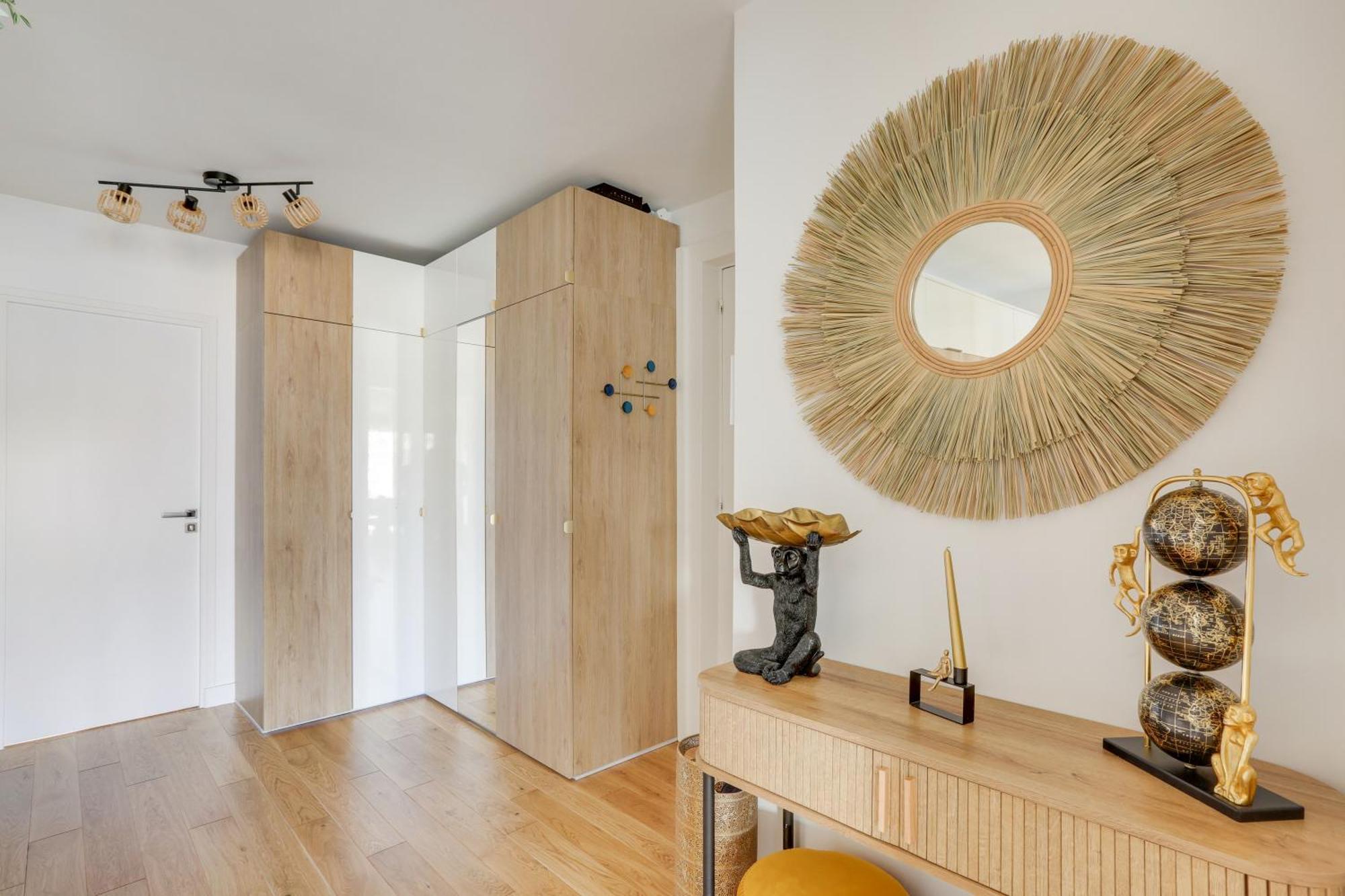 Luxury With Eiffel Tower View, 1 Min Metro, Parking Apartment Paris