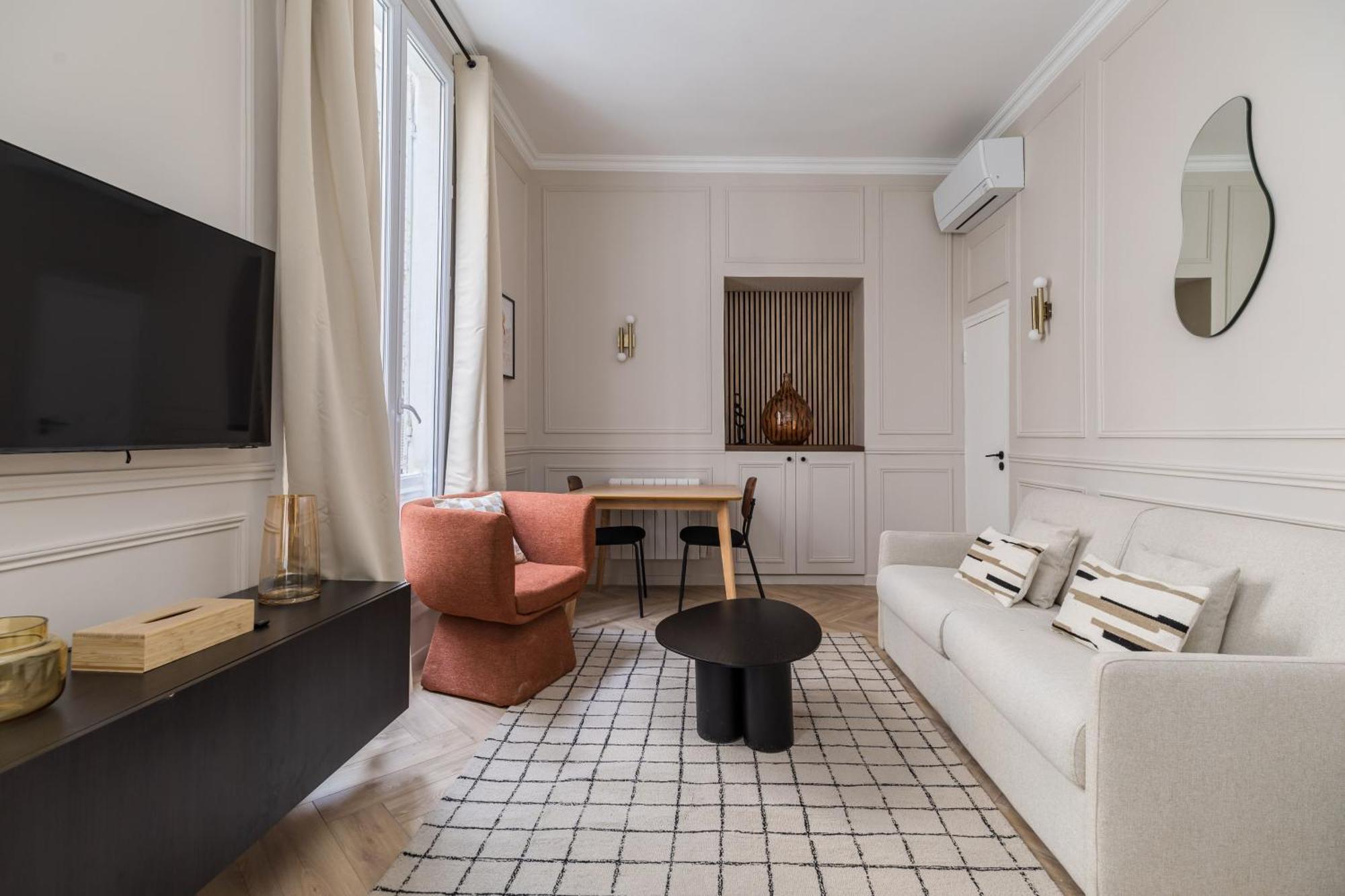Poetic - Opera Apartment Paris