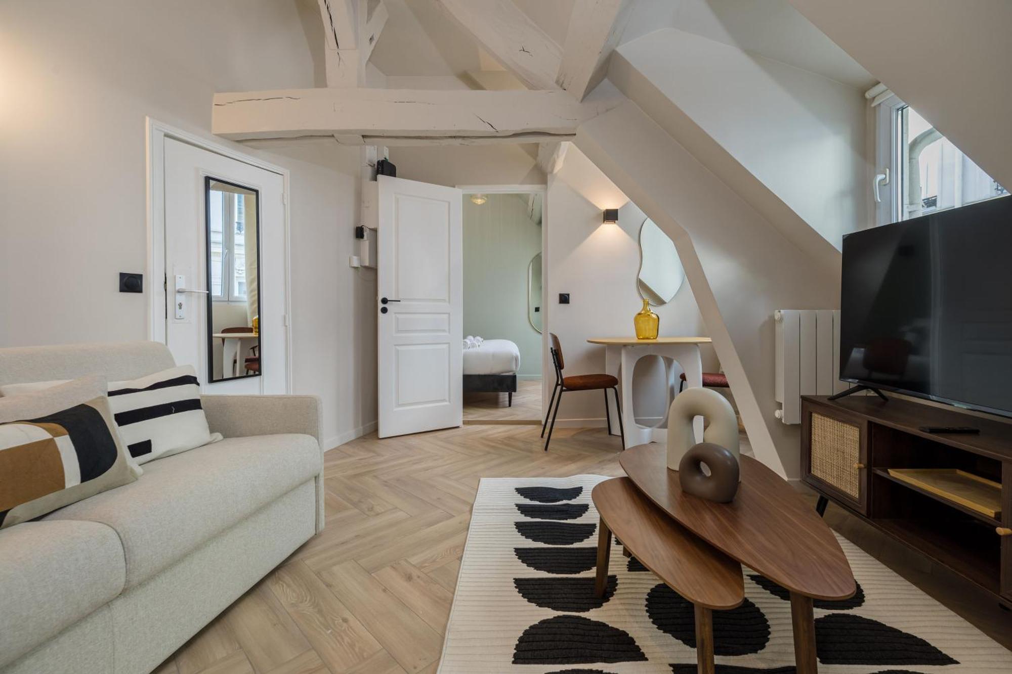Poetic - Opera Apartment Paris