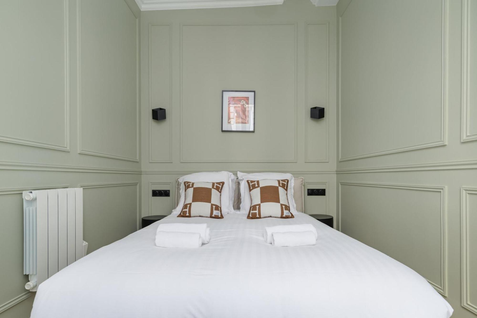 Poetic - Opera Apartment *