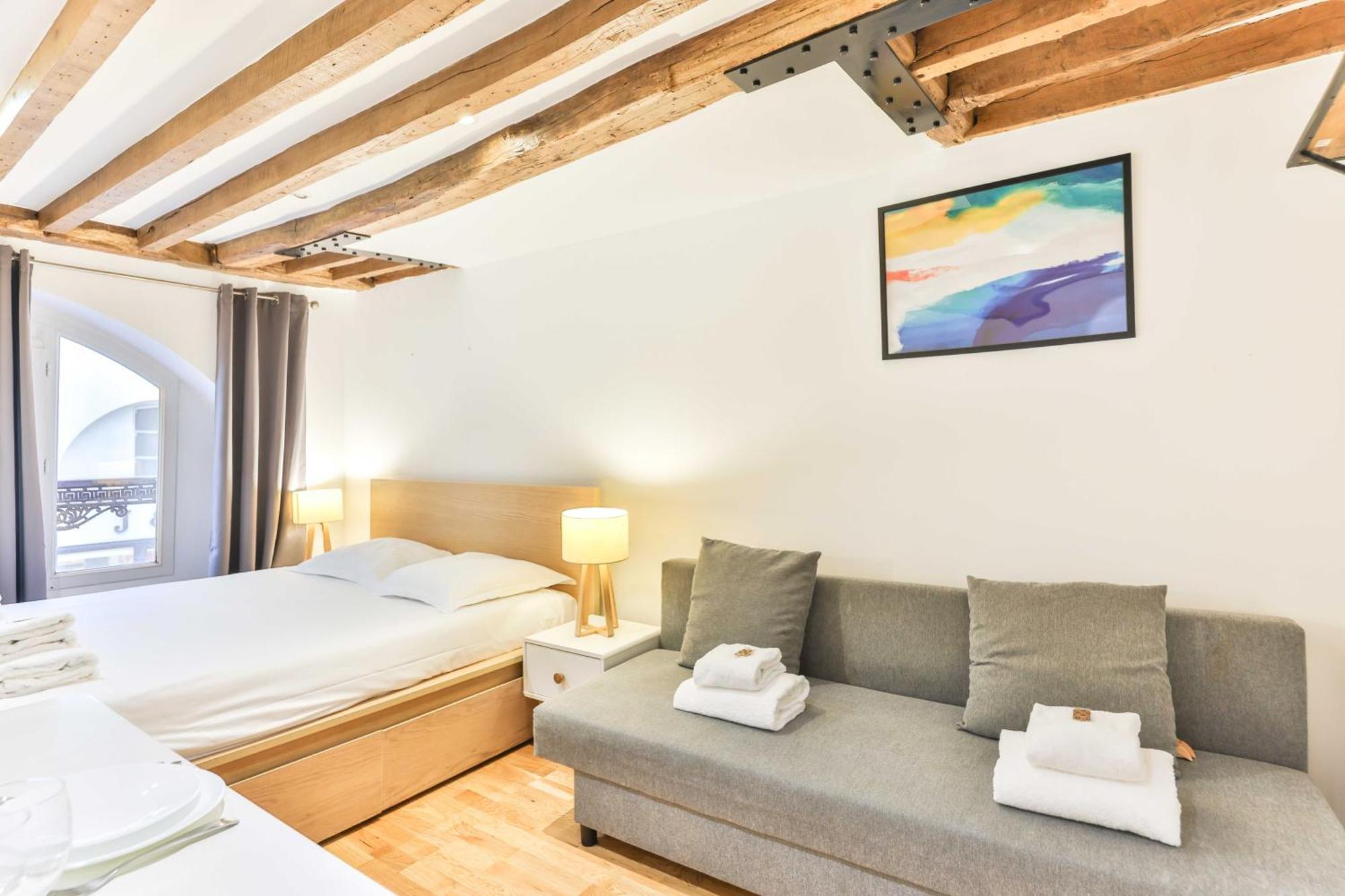 Apartment Dazzling Studio Caire Paris