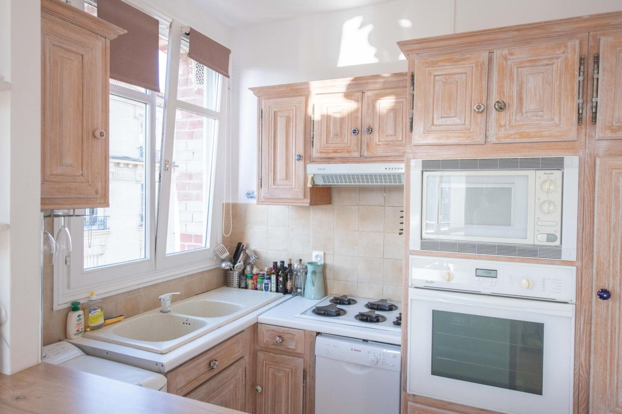 Apartment Cosy And Very Flat With Open View On A Parc