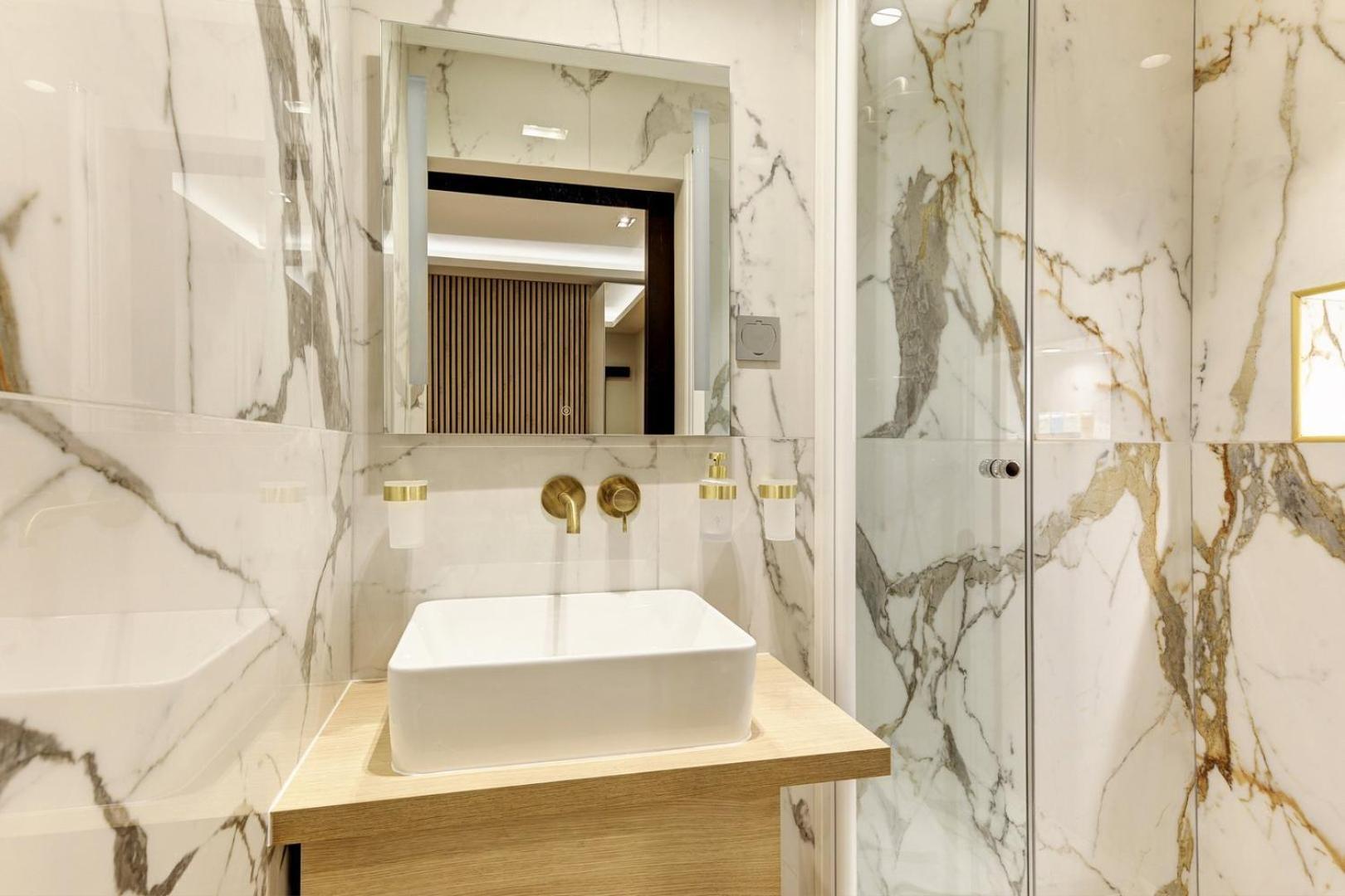 Apartment 327 Le Marais - Superb In