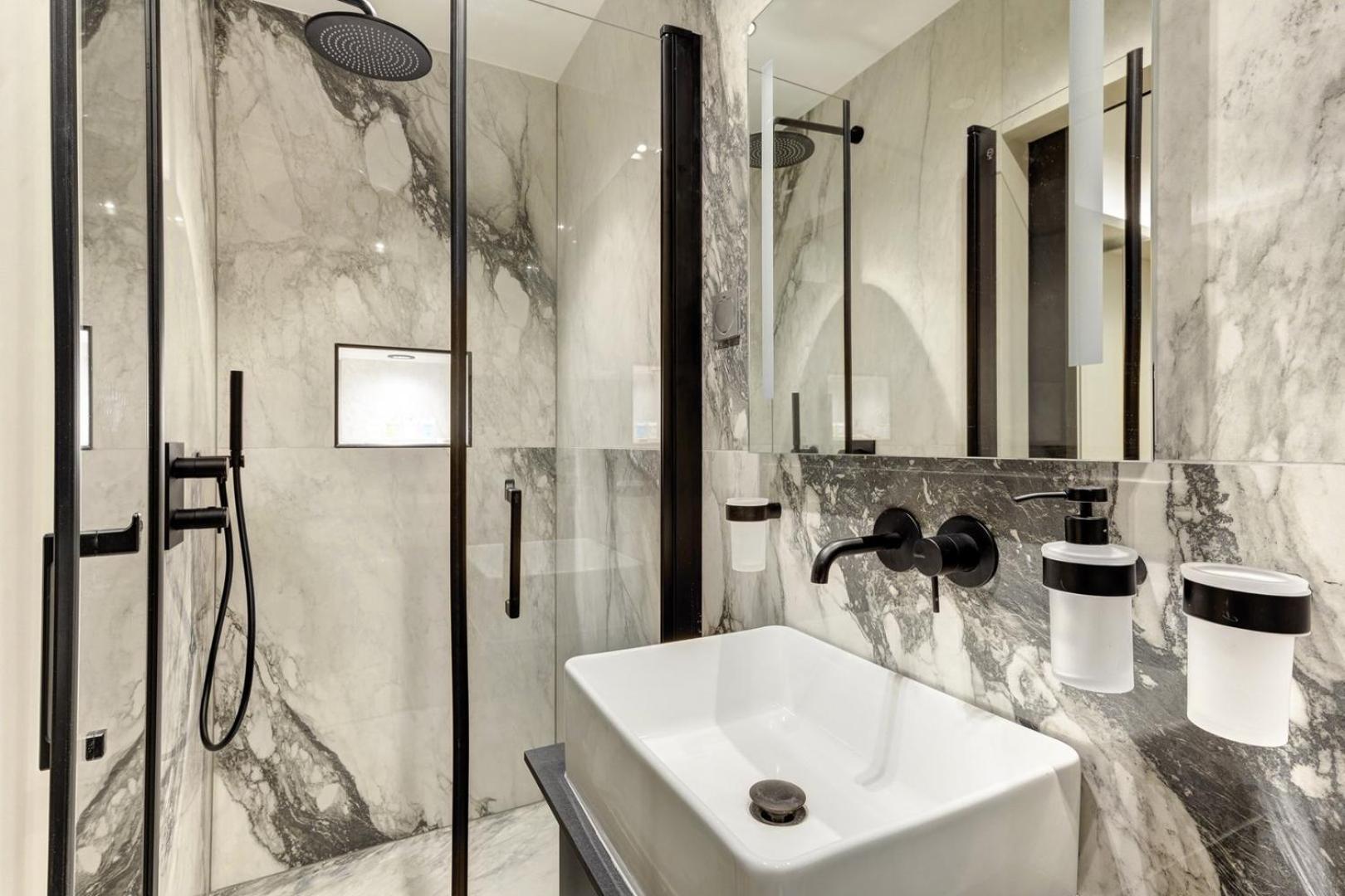 327 Le Marais - Superb In Apartment