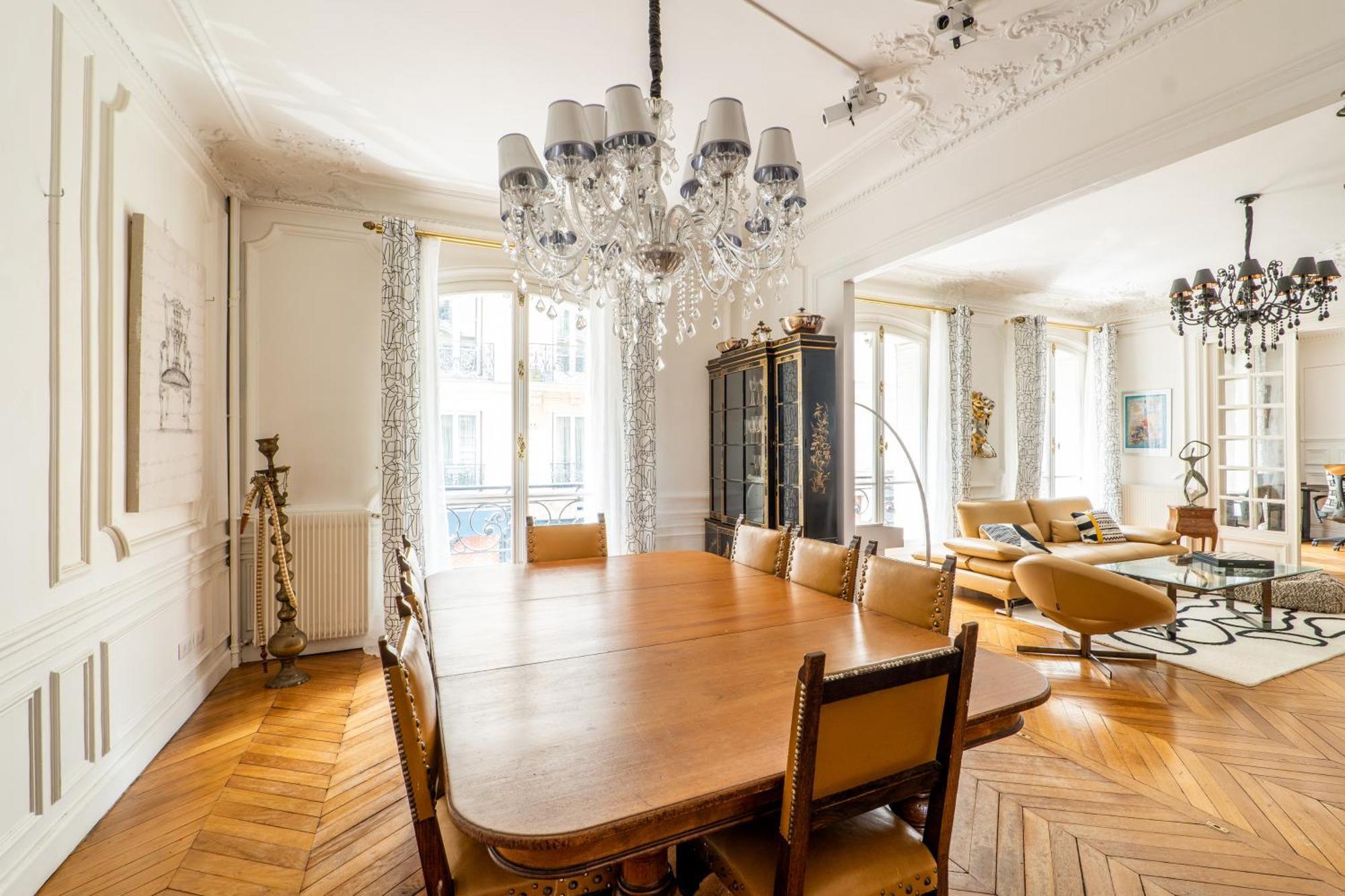 Veeve - Timeless Majesty Apartment Paris