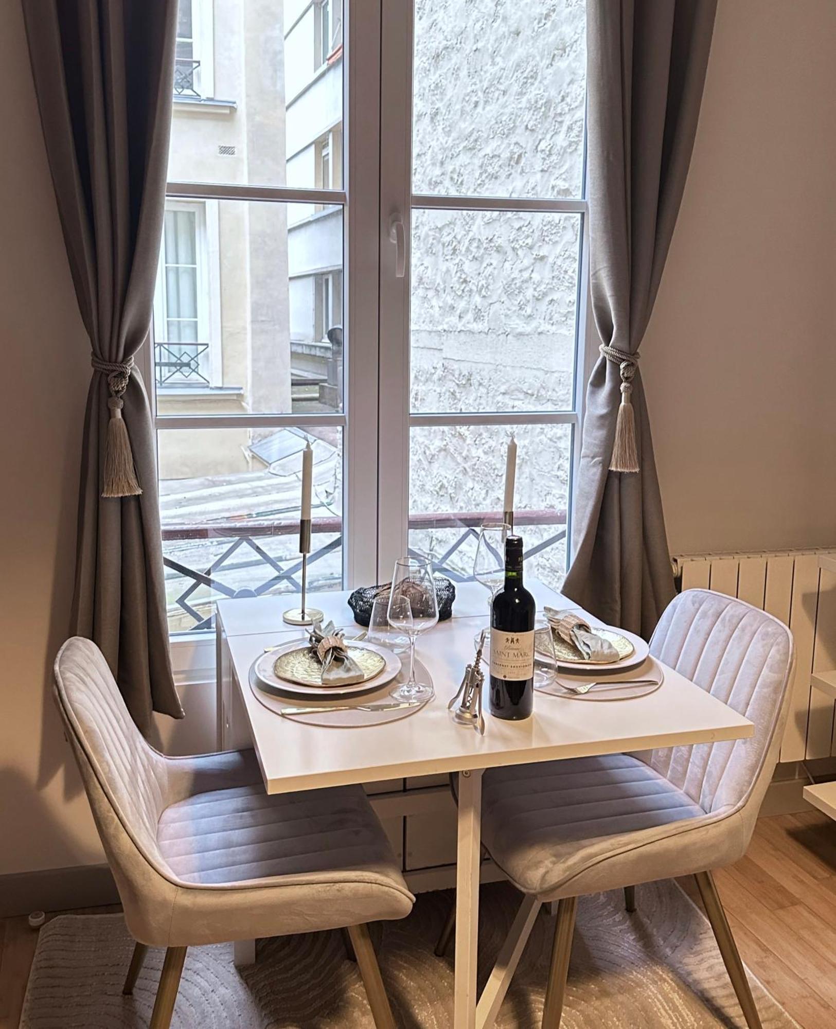 1630 - Champs Elysees Olympic Games 2024 Apartment