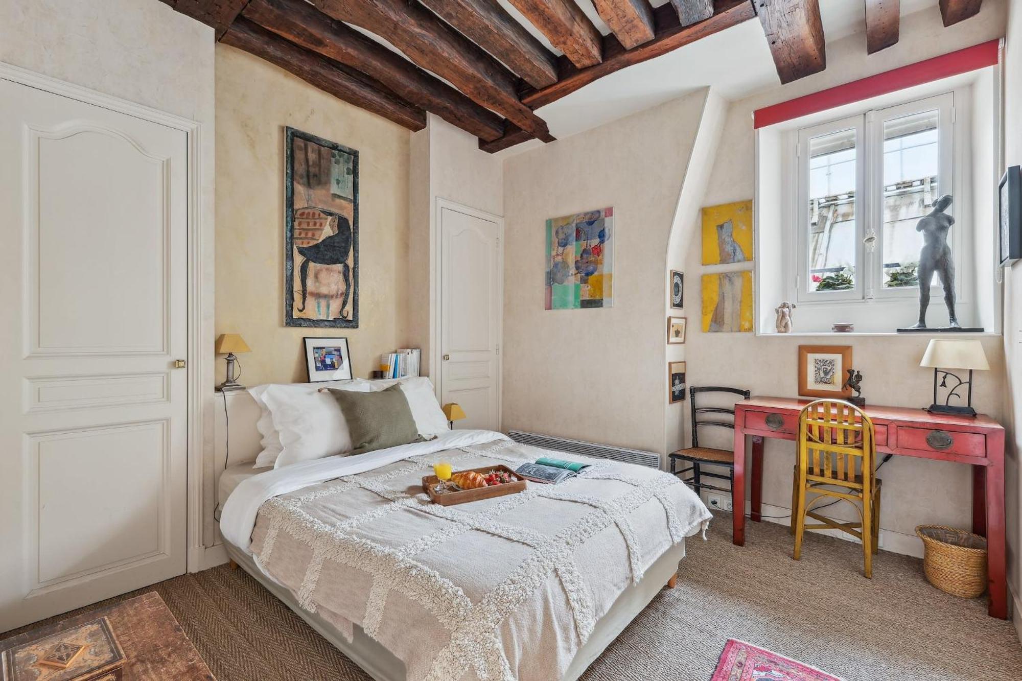 Apartment Le Marais & Place Des Vosges - 3br - Cityapartmentstay Paris
