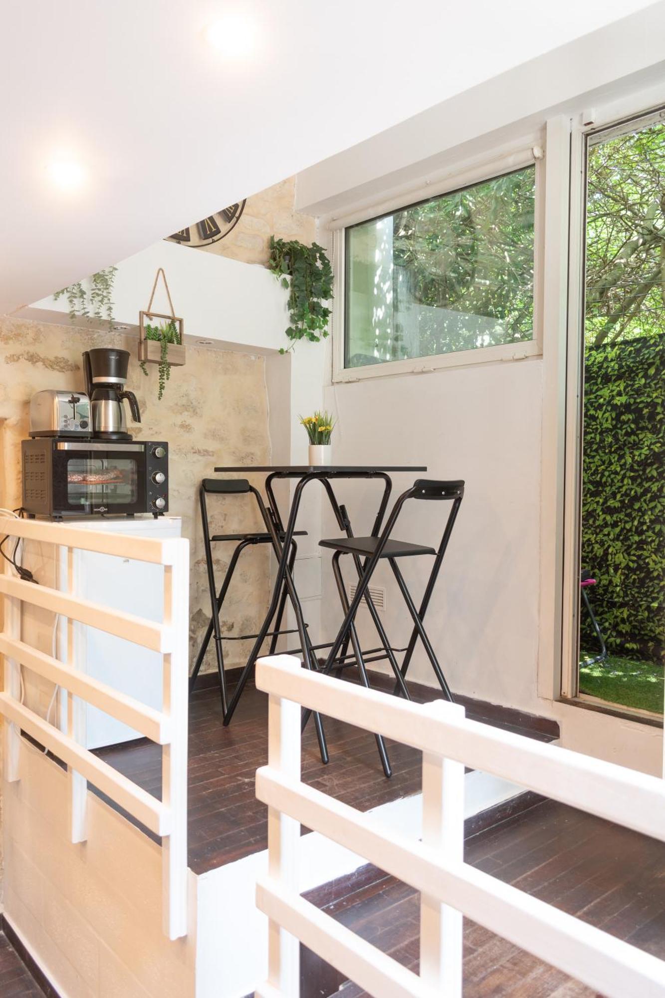 Apartment Duplex Parisien Metro13