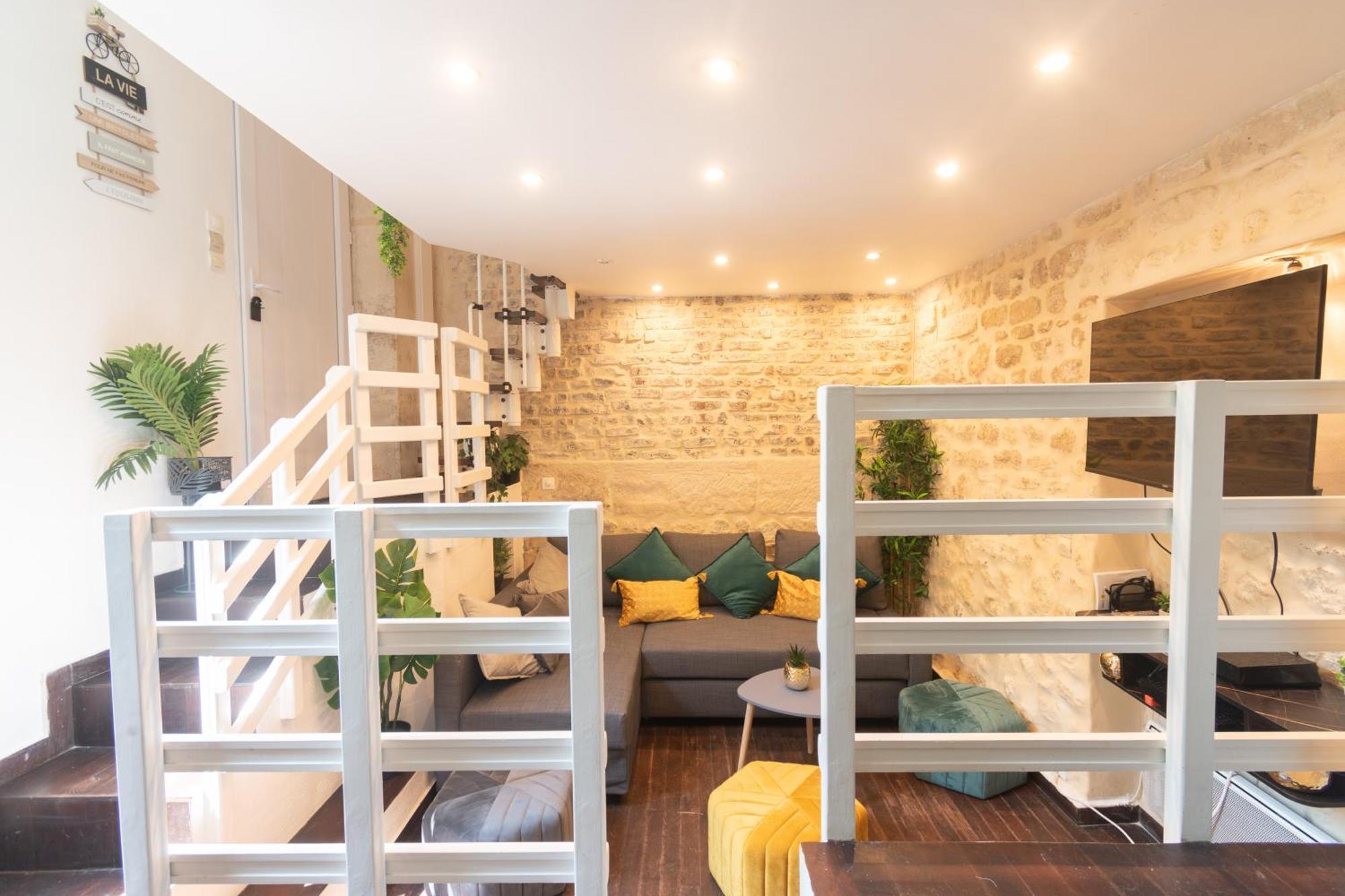 Apartment Duplex Parisien Metro13