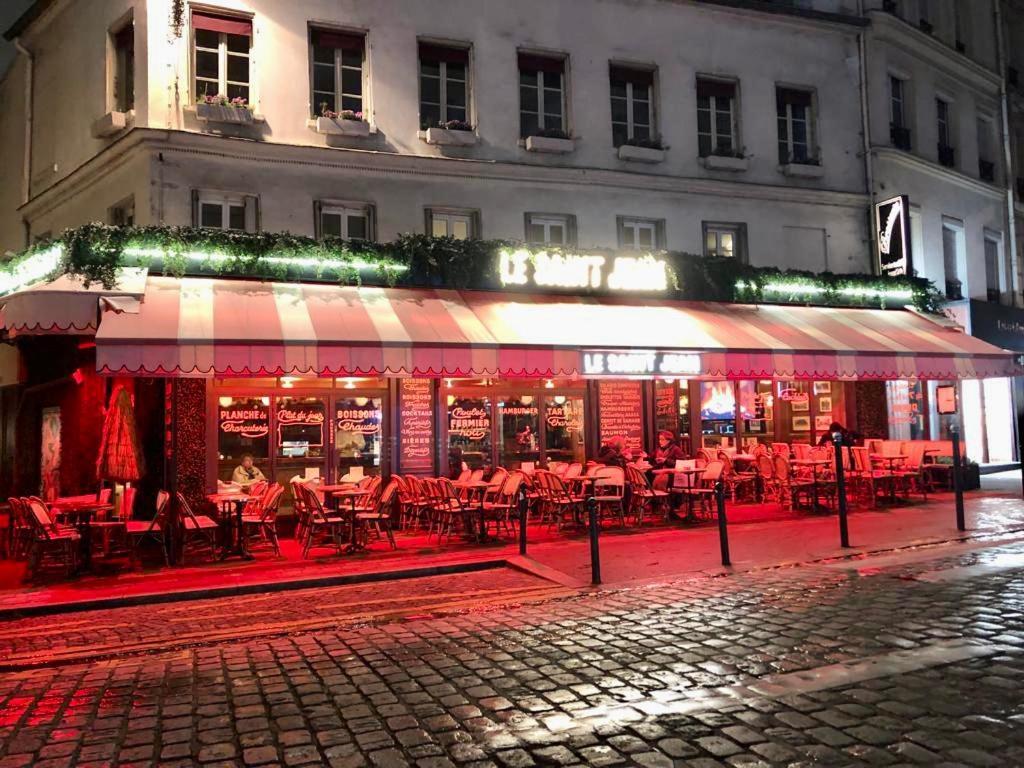 Flat In Montmartre La Planquette Parking Apartment Paris