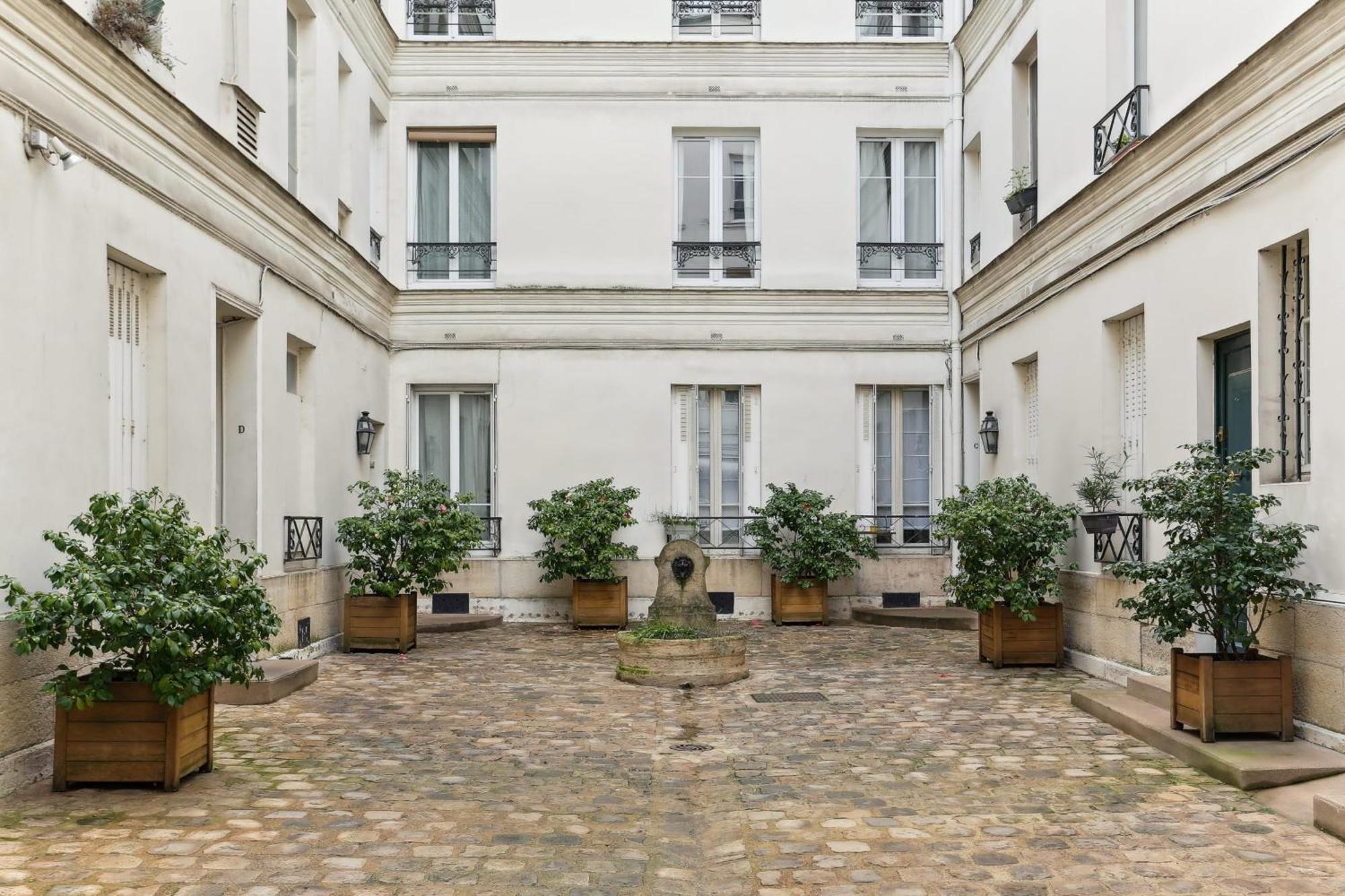 Apartment Gros Caillou - Surcouf 2bdr
