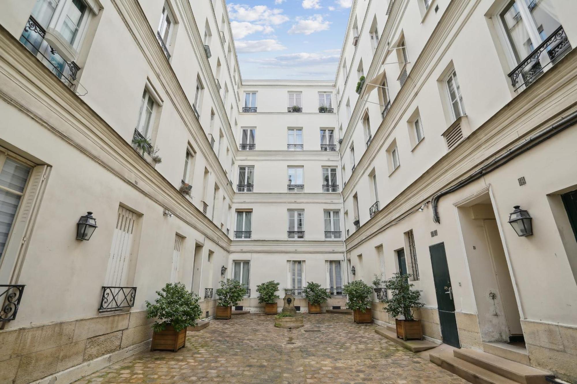 Apartment Gros Caillou - Surcouf 2bdr Paris