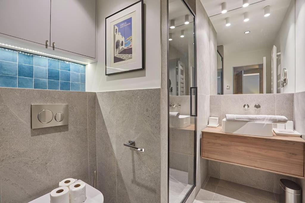 Notre Dame De By Prestige Paris