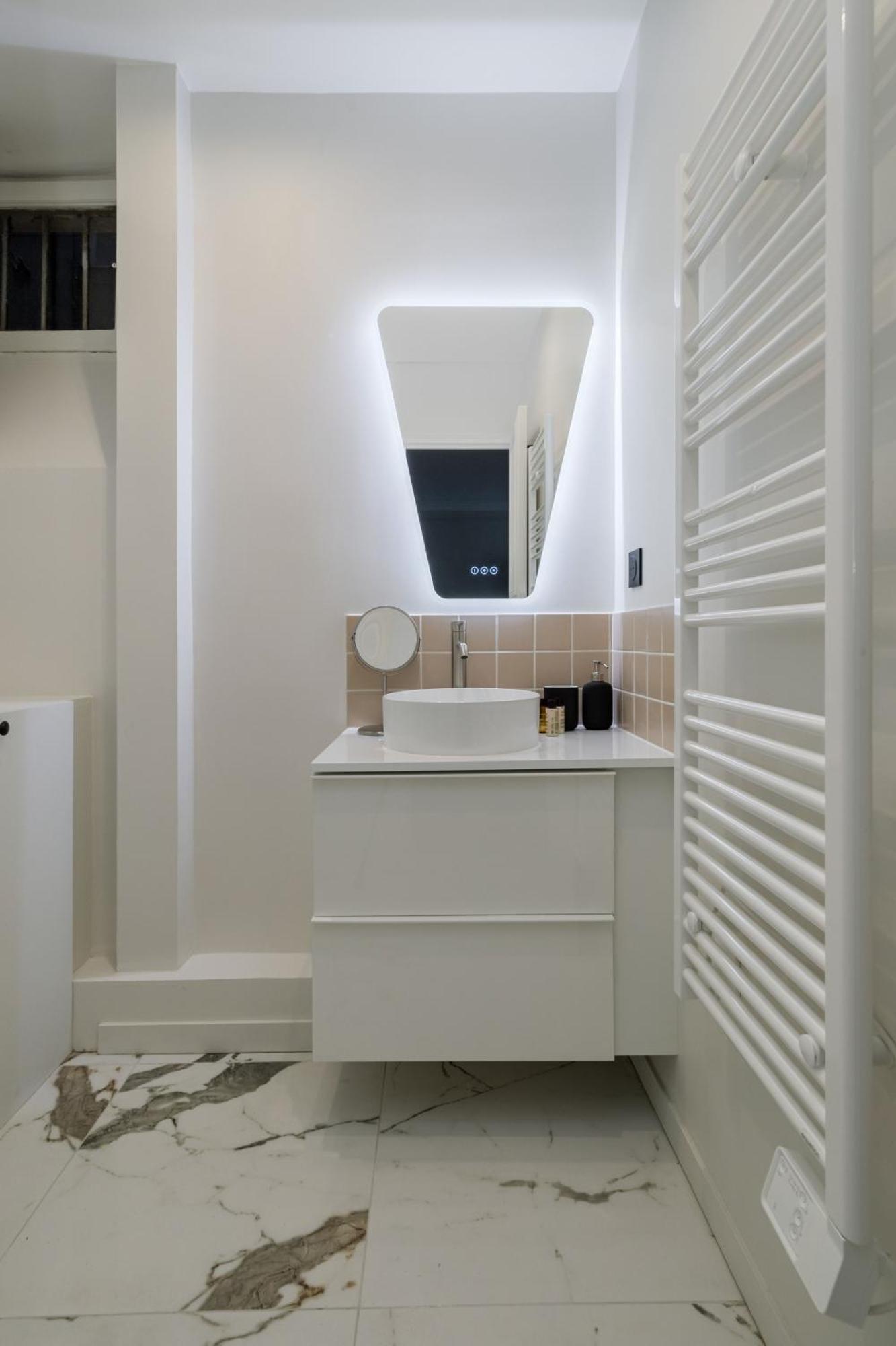 Poetic - Saint Lazare Appartement
