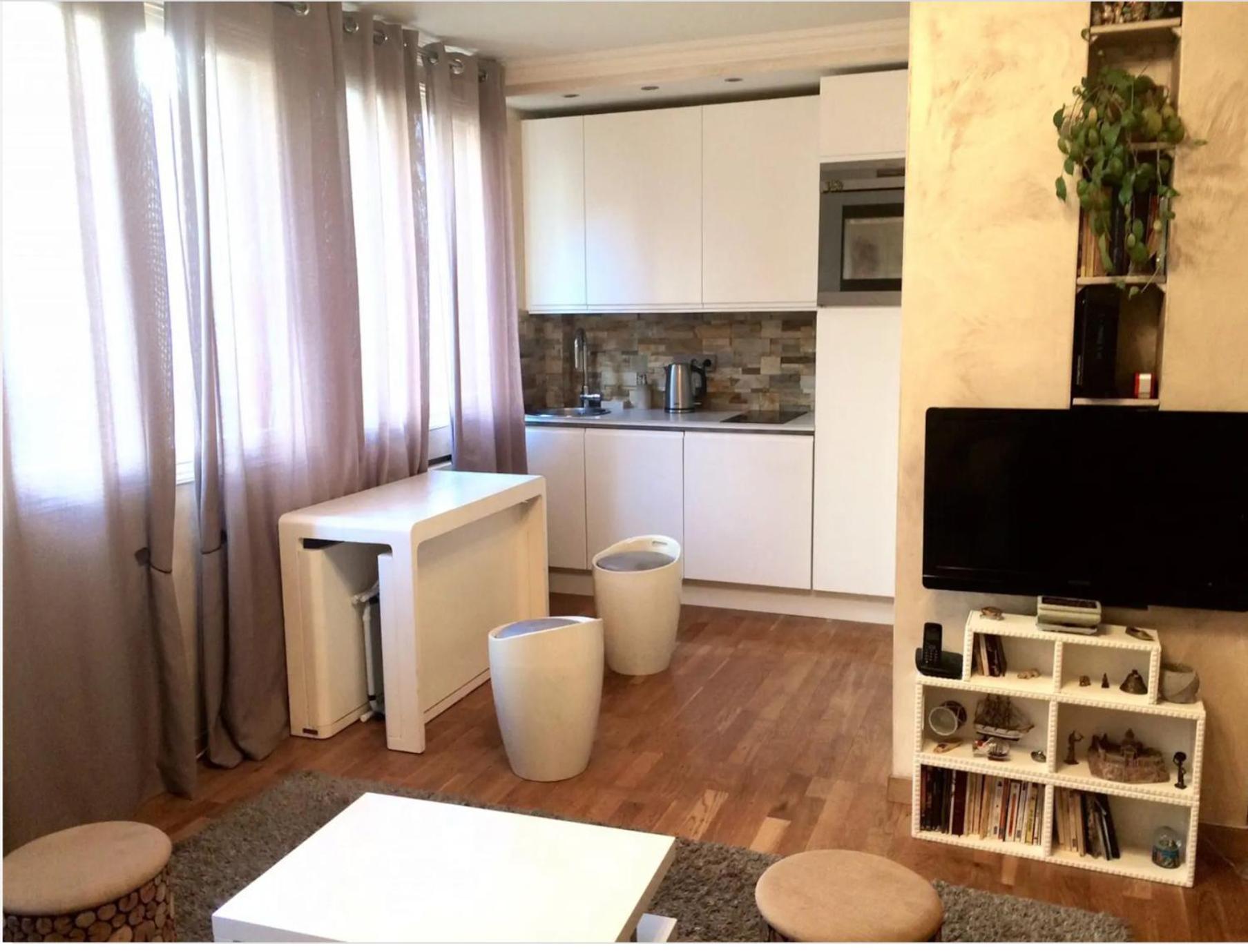 2 Pieces Lumineux Et Calme A Apartment