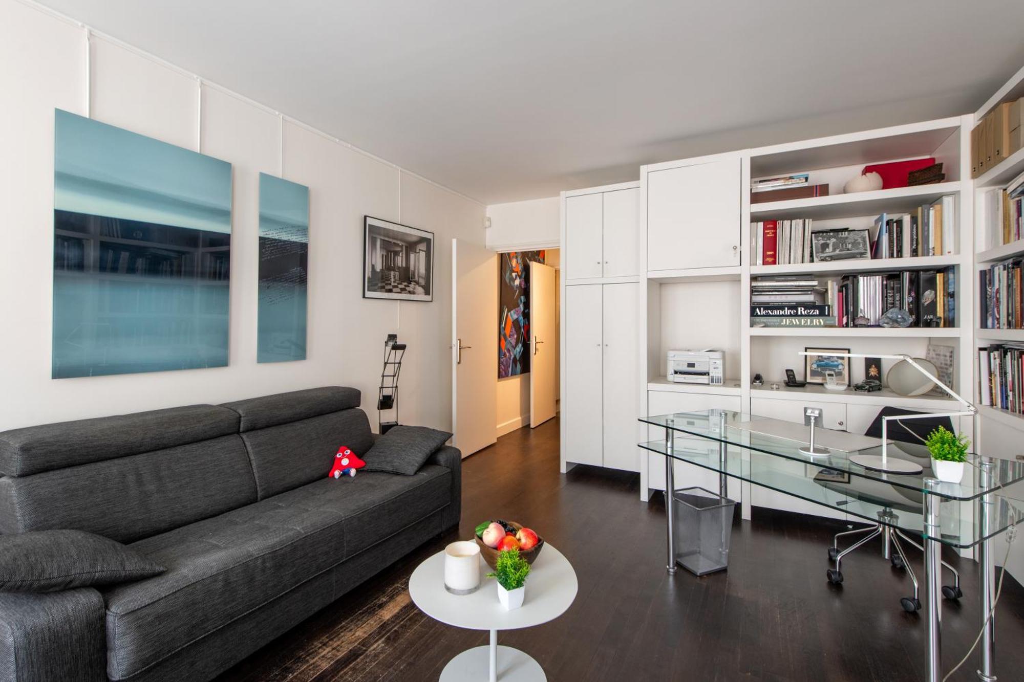 Charming 4 Guests At Galeries Lafayette And Printemps 9th Ard With Air Conditioning Appartement *